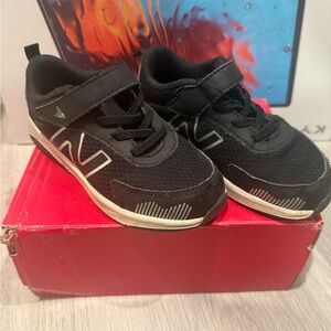 New Balance Black Kids' Sneakers